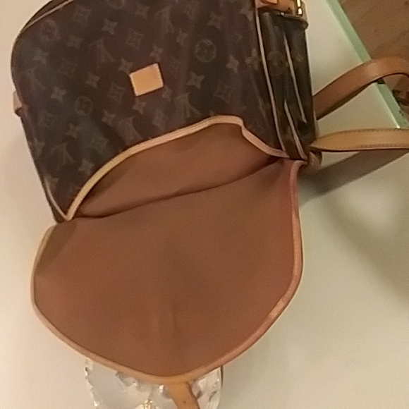 Authentic louis vuitton bag - Picture 9 of 16